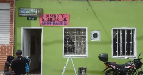 DISENO Y ALQUILER DE DISFRACES DISENO Y ALQUILER DE DISFRACES